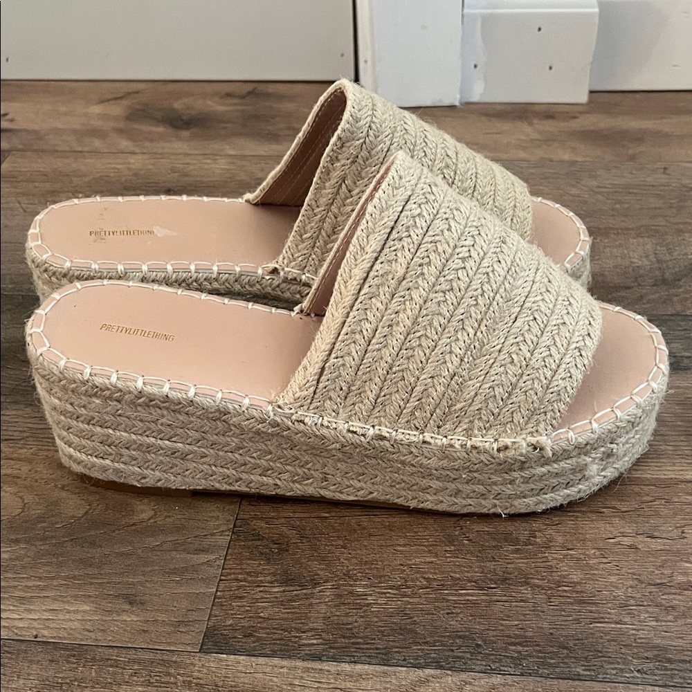 NWOT PrettyLittleThing Natural Woven Espadrille wedge sandals sz 8